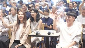 大愛劇《在光裏的人》張晏塵跟游小白兩人在大埔住長達三個半月。（圖／大愛提供）