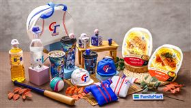 限定款球衣、杯塞等商品隨機出貨。（圖／業者提供）