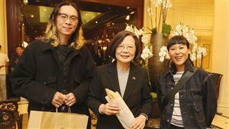 蔡英文訪法！台夫妻探班送可頌互動全曝光