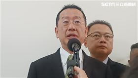 國防部長顧立雄今（17）日上午赴立法院外交及國防委員會進行國防部業務報告前受訪。（圖／記者盧素梅攝影)