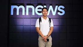 外型高帥的Jeremy近日來台旅遊受訪。（圖／鏡電視提供）