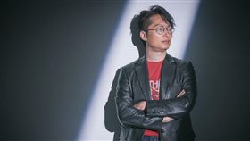 鍾東錦，臉書小編，陳金龍，國中學歷，(圖 /翻攝自陳金龍臉書)