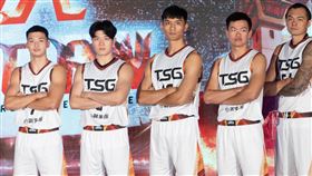 ▲謝宗融（中）今年轉戰台鋼獵鷹爭取上場機會。（圖／台鋼獵鷹提供）