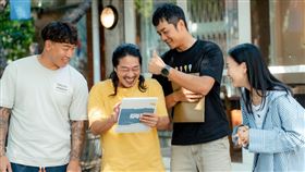 乱彈阿翔（中）進了廚房之後卻狀況連連。（圖／好看娛樂提供）