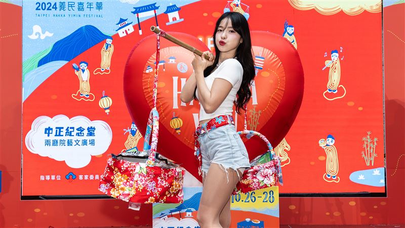 啦啦隊女神李多慧　跨界為義民祭強力應援