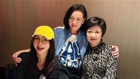 陳美鳳（左起）、曾華倩、崔佩儀一同聚會。（圖／翻攝自崔佩儀臉書）