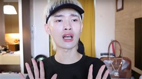 鍾明軒相當不滿被說大外宣（圖／翻攝自鍾明軒YouTube）