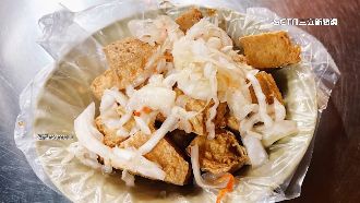 臭豆腐名店無辜遭撞　老饕讚：東湖最強