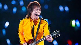 伍佰回應歌曲被黃曉明新歡葉珂評「猥瑣」。（圖／翻攝自伍佰微博）