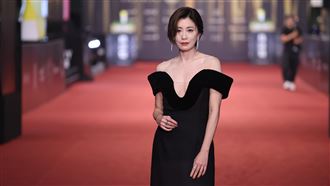 賈靜雯沒得獎缺席慶功行蹤曝！巧遇這大咖