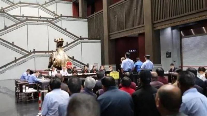 迷《盜墓筆記》！大老闆加入盜墓團下場曝