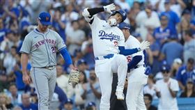 ▲國聯冠軍戰G6，大谷翔平率先敲安突破大都會先發米納亞（Sean Manaea）。（圖／美聯社／達志影像）