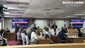 司法法制委員會立委鍾佳濱與主席吳宗憲槓上。（圖／記者詹宜庭攝影）