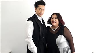 Darren金鐘戰袍自己設計！母子合體鍾欣凌