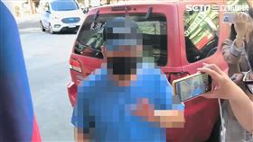 少年外祖父抵達內湖交通分隊應訊。（圖／翻攝畫面）