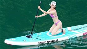 吳婉君辣穿比基尼。（圖／翻攝自吳婉君臉書）