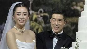 湯鎮業愛女湯愛嘉昨天在舉辦婚宴，群星祝賀相當熱鬧。（圖／翻攝微博）