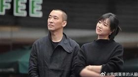 黃立行（左）偶爾現身但已不想唱歌。（翻攝自徐靜蕾微博）