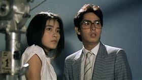 講述人鬼戀的港片《陰陽錯》，拍攝前後遇上不少邪門古怪事，不僅導演換了5個，幾個工作人員的妻子都先後流產。（網路圖片）