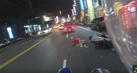 台南,車禍,貨車,超車,短裙