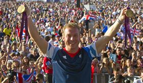 48歲英國車手霍伊爵士（Sir Chris Hoy）曾榮獲6面奧運金牌，被譽為自行車之神。（圖／美聯社／達志影像）