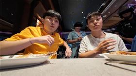 鐵板燒用餐到一半被趕。（圖／翻攝自低能林IG）