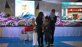 殉職所長告別式　幼女這舉動讓全場同悲