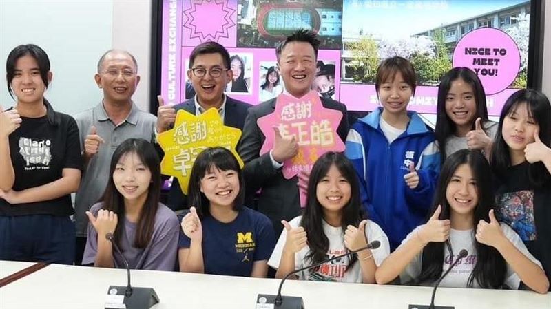 李正皓、卓冠廷合捐10萬　助板中赴日交流