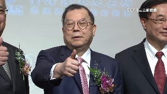 爆柯主動拜訪　黃崇仁喊衰：他看起來很窮