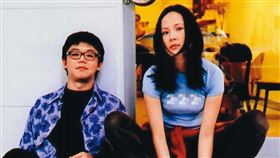 楊乃文（右）和林暐哲（左）因音樂結緣，據傳男的是女方「最愛」，後來也是各走各的。（魔岩唱片提供）