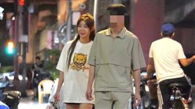 今年8月，本刊直擊Yuri和千億鞋業小開Steven在大台北奔波14小時，還一起-返家過夜。（圖／本刊攝影組）