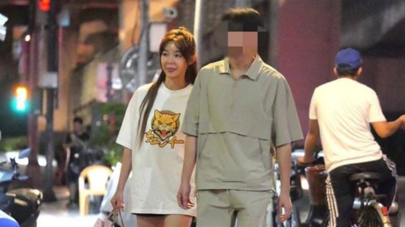 約會千億小開被爆戀情受阻　Yuri堅稱朋友