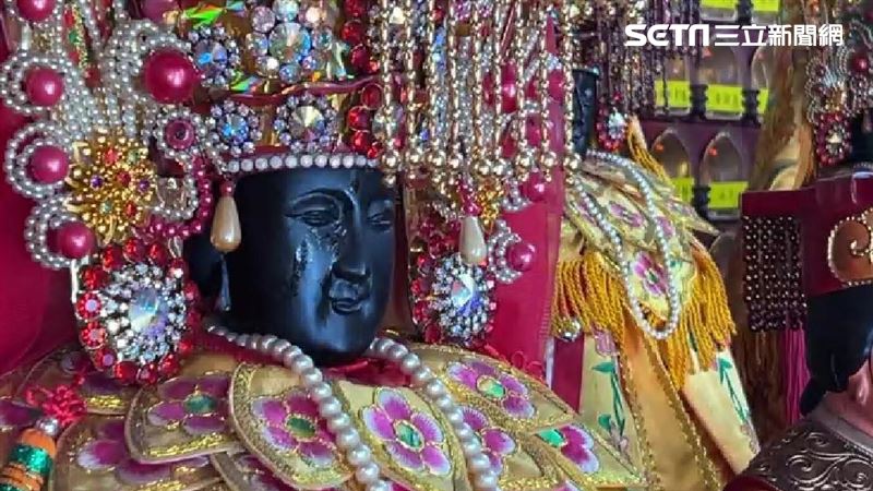 媽祖哭了！信眾驚神像現淚痕　廟方給答案