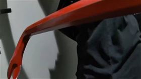 西門町鬧區藏春色！主打「客製化」驚人價碼曝光　警逮21人全送辦。（圖／CTWANT）