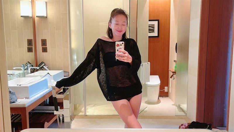 48歲六月比基尼曬超猛真身材！李易回覆了