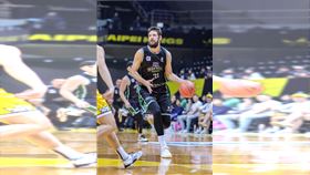 曾是台灣歸化球員的阿提諾，這次代表澳門黑熊出戰東超。（圖／東超聯賽提供提供）