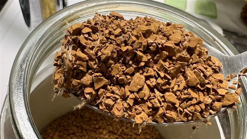 咖啡粉沒過期竟「長毛」她嚇壞　網解答了