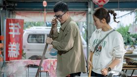 視網膜（左）第一次下廚，卻被吳怡霈虧醜的都他做的。圖／公視台語台提供)