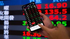 元大00940成交爆量　2檔高股息ETF今開募