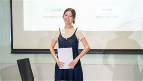 百白擔任TVBS第五屆新人營總導師 陪伴學員兩個多月的學習。（圖／TVBS）