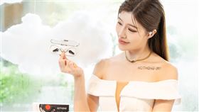 Ear (open)與一般耳機相比重量減少近30%的纖薄設計，能全天候享有零負擔的配戴感受。