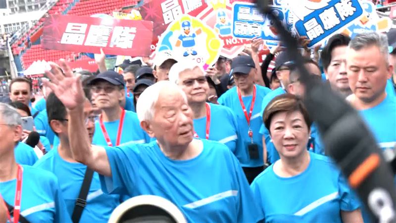 台積電運動會／員工告白張忠謀：愛張爺爺