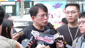 黃國昌接受媒體聯訪。