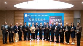 台北科技大學,畢業校友,點亮產業推手