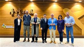 歐洲議會友台小組主席凱勒（Michael Gahler）（右三）率團訪問台灣。（圖／翻攝自外交部）