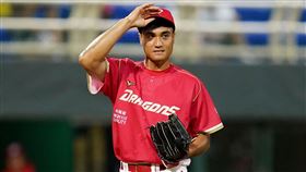 味全龍森榮鴻挺過3次TJ手術  堅持棒球路中華職棒味全龍隊投手森榮鴻是「有故事的人」，為延續棒球生涯挺過3次TJ手術，他盼以自身經驗告訴那些同樣經歷傷痛的人，「做了決定就不要放棄」。（味全龍隊提供）中央社記者謝靜雯傳真  112年5月6日