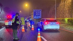 國道執行未繫安全帶執法。（圖／國道警察局提供）
