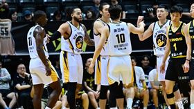 中信特攻在新北內戰擊敗國王。（圖／中信特攻提供）