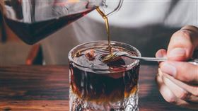 把植物園當成自家！超扯公務員4年虛報加班1386小時　還偷電經營咖啡館