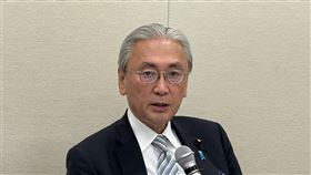 駐日中國大使「火坑」說 日華懇發抗議信力挺台灣日本超黨派議員團體「日華懇」會長古屋圭司（中）組團訪台參加總統賴清德就職典禮。中國駐日大使吳江浩聲稱日本助長台獨勢力，並說「日本民眾將被帶入火坑」。日華懇31日發抗議信給吳江浩，強調力挺台灣。中央社記者楊明珠東京攝  113年5月31日